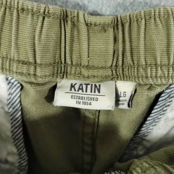 Olive Green Men's Casual Shorts - Picture 2 of 7